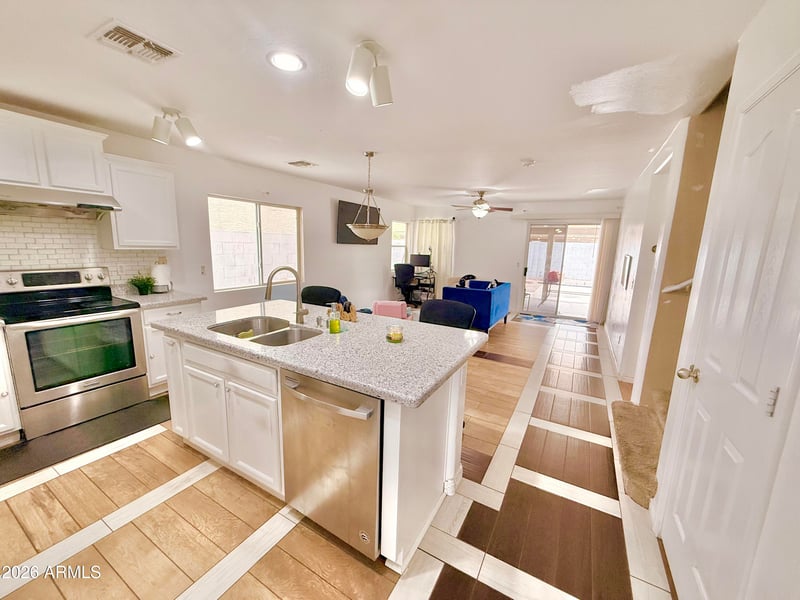 11614 W Hackbarth Dr, Youngtown, AZ 85363