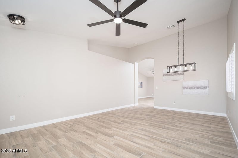 11614 Palm Ln, Avondale, AZ 85392