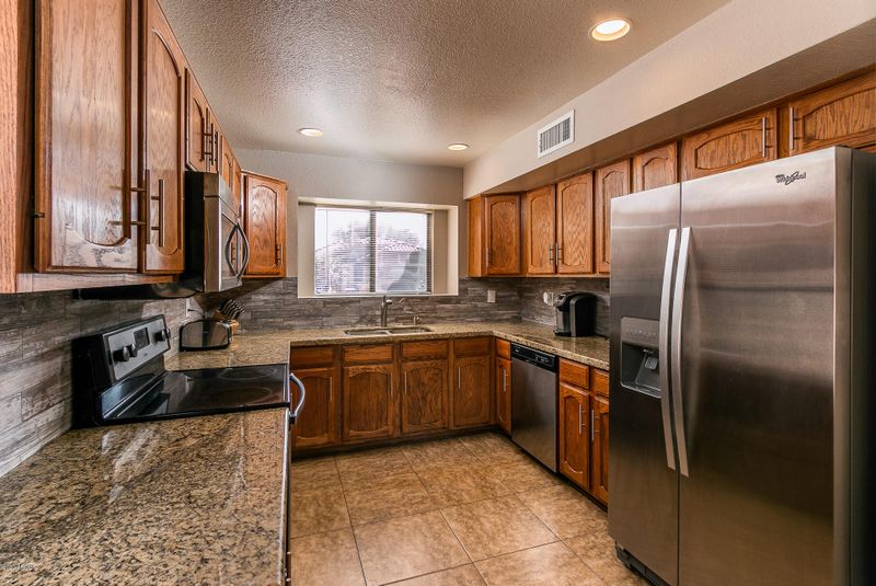 11614 W Sage Dr, Avondale, AZ 85392