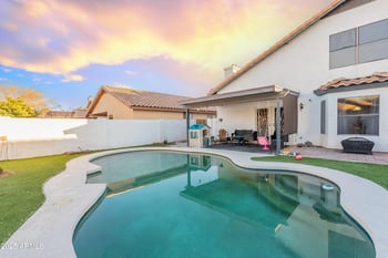 11618 Olive Dr, Avondale, AZ 85392