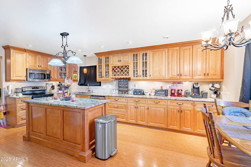 11618 Olive Dr, Avondale, AZ 85392