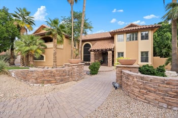 11621 Blackfoot Dr, Phoenix, AZ 85044