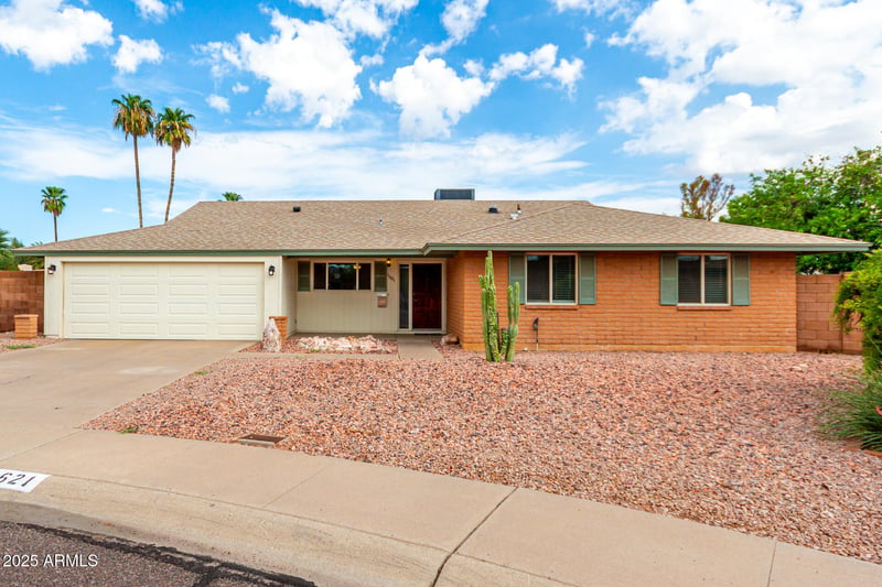 11621 39th St, Phoenix, AZ 85028