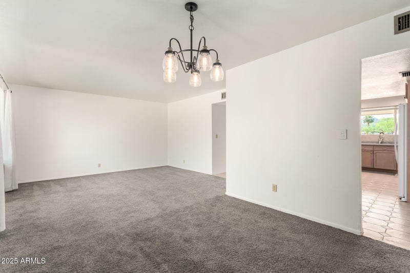 11621 39th St, Phoenix, AZ 85028