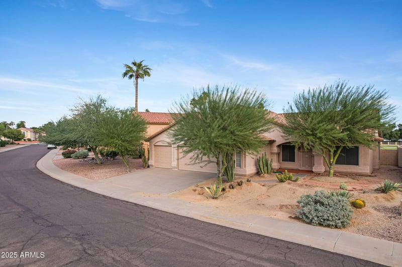 11623 46th St, Phoenix, AZ 85044