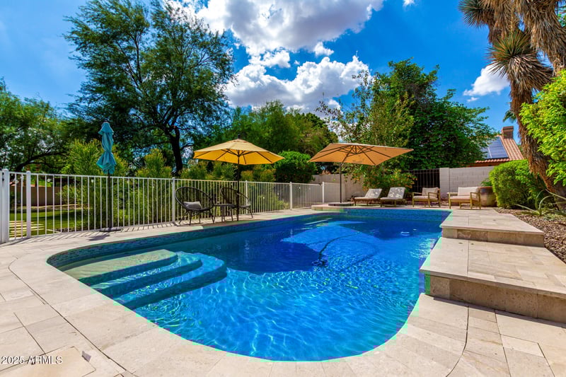 11626 Tonalea Dr, Phoenix, AZ 85044