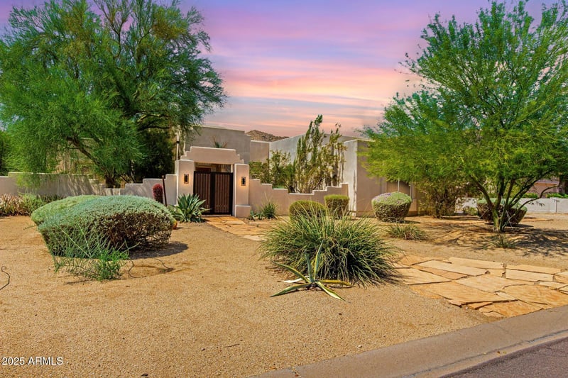 11626 Tonalea Dr, Phoenix, AZ 85044