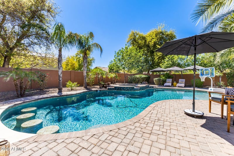 11627 Regal Ct, Chandler, AZ 85249