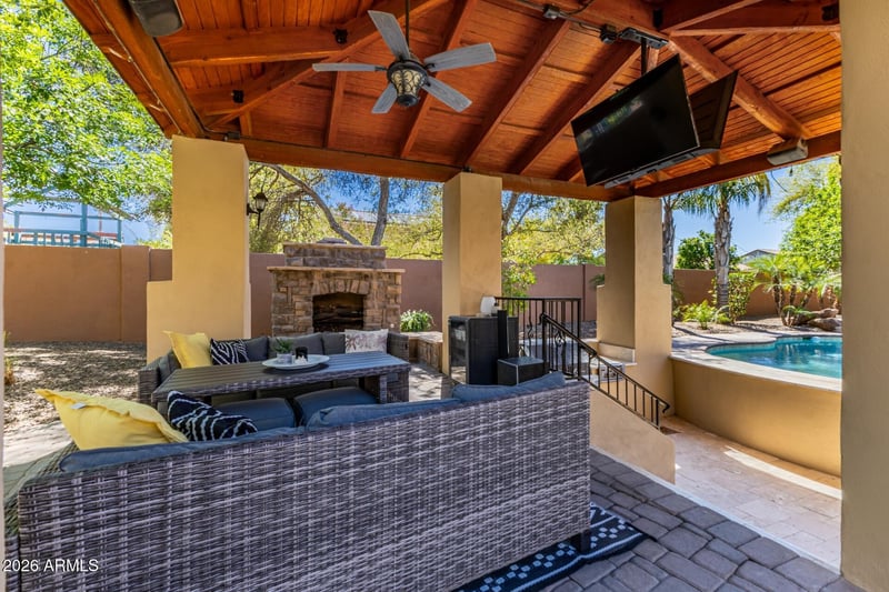11627 Regal Ct, Chandler, AZ 85249