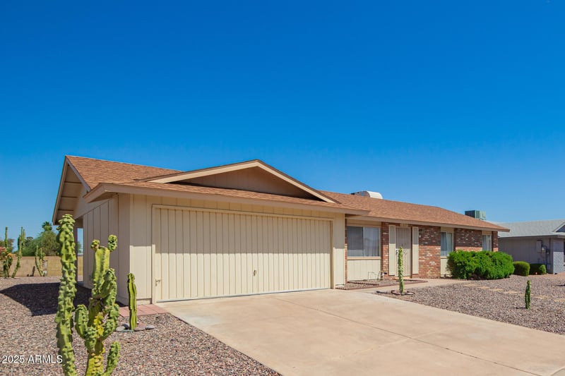 11627 Iroquois Dr, Phoenix, AZ 85044