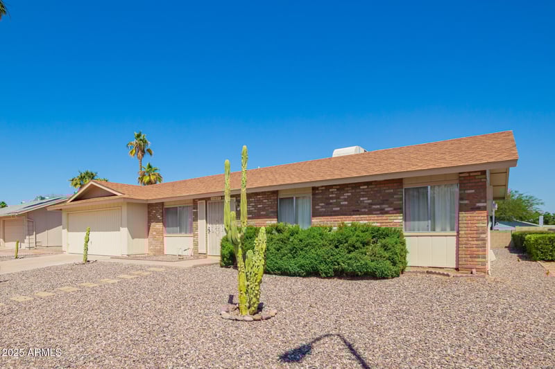 11627 Iroquois Dr, Phoenix, AZ 85044