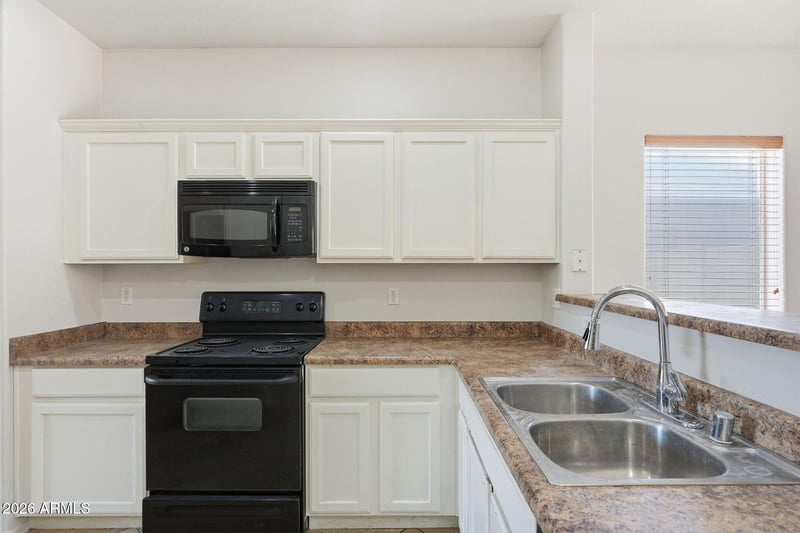 11630 Lincoln St, Avondale, AZ 85323