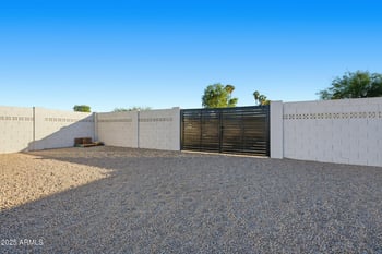 11631 30th St, Phoenix, AZ 85028