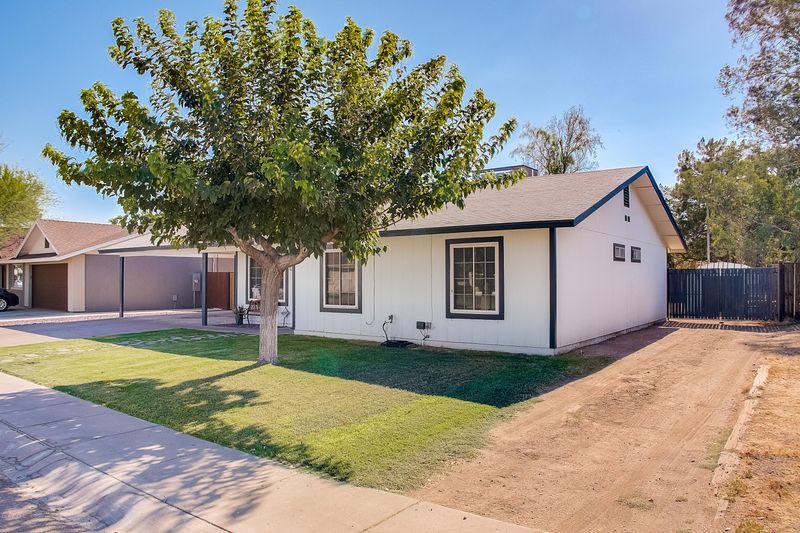11632 N 58th Dr, Glendale, AZ 85304
