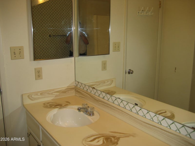 11634 49th Ave, Glendale, AZ 85304