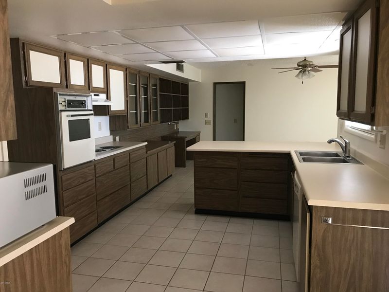 11635 N 97th Ave, Sun City, AZ 85351