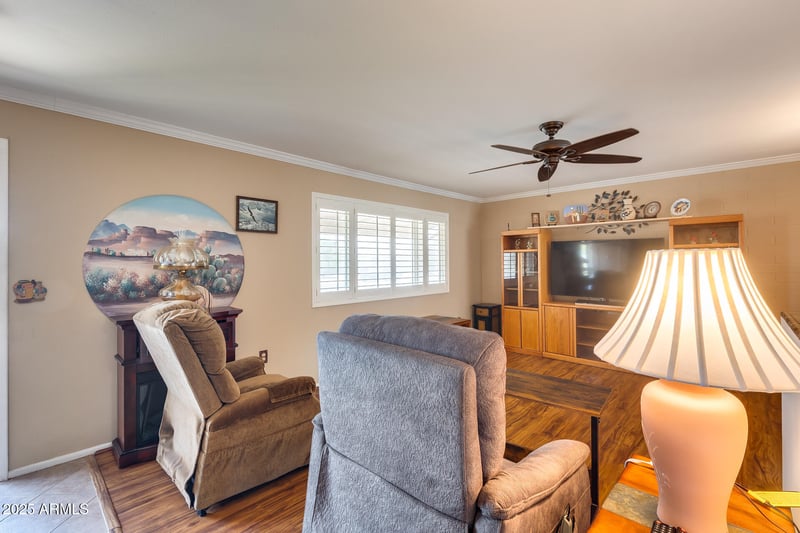 11636 Coggins Dr, Sun City, AZ 85351