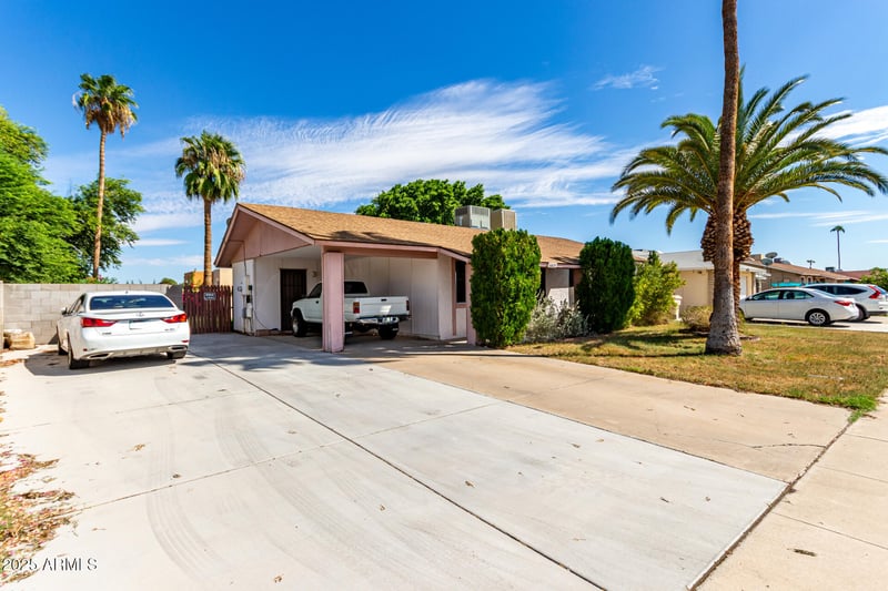 11639 52nd Ave, Glendale, AZ 85304