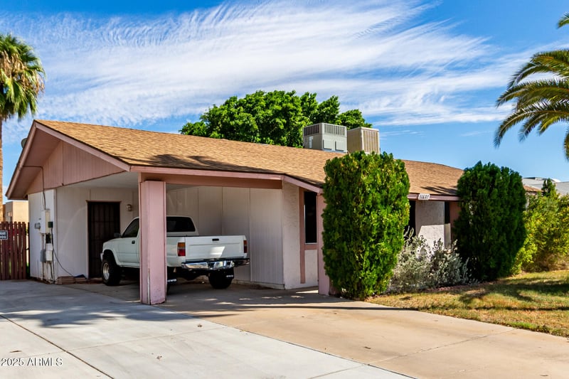 11639 52nd Ave, Glendale, AZ 85304