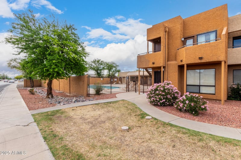 11640 51st Ave #211, Glendale, AZ 85304