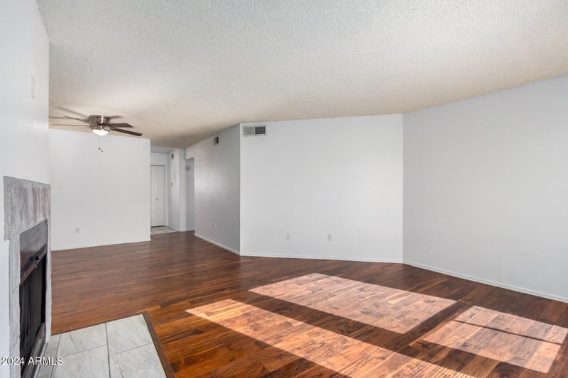 11640 51st Ave #250, Glendale, AZ 85304