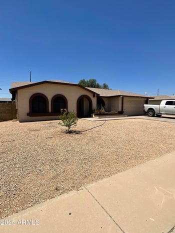 11640 74th Dr, Peoria, AZ 85345