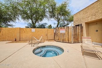 11640 51st Ave #112, Glendale, AZ 85304