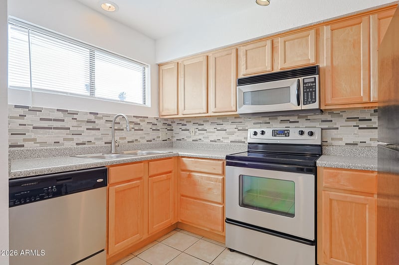 11640 N 51st Ave #212, Glendale, AZ 85304