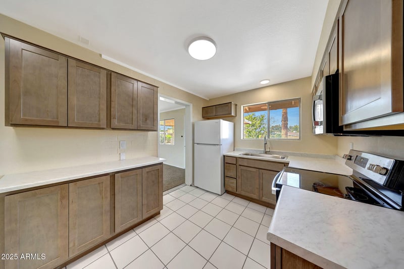 11642 103rd Ave, Sun City, AZ 85351