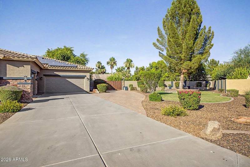 11642 E Chestnut Ct, Chandler, AZ 85249