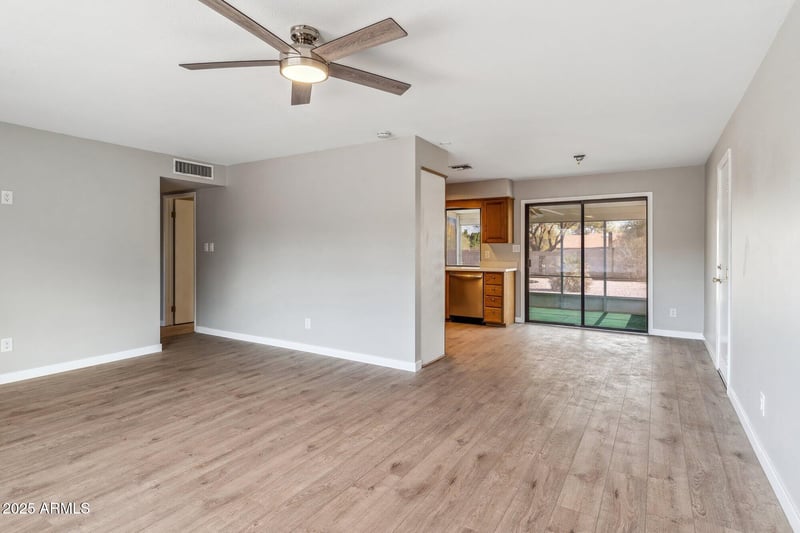 11643 Iroquois Dr, Phoenix, AZ 85044