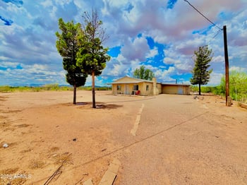 1166 Plantation Rd, Douglas, AZ 85607