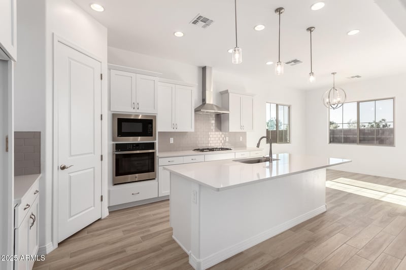 11660 Luxton Ln, Avondale, AZ 85323