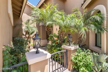 11660 W Lakeview Ct, Surprise, AZ 85378