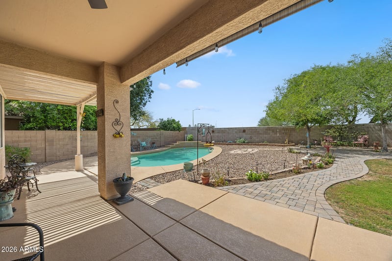 11664 N 86th Ln, Peoria, AZ 85345