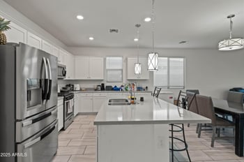 11670 Parkway Ln, Avondale, AZ 85323