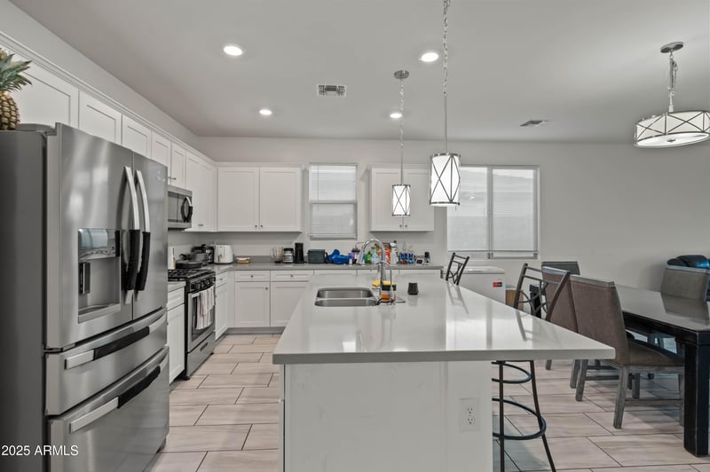 11670 Parkway Ln, Avondale, AZ 85323