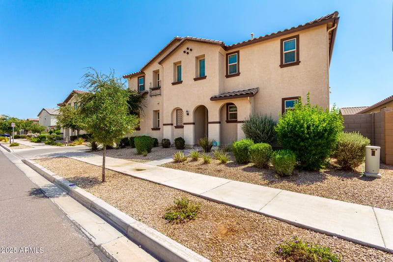 11675 166th Ln, Surprise, AZ 85388