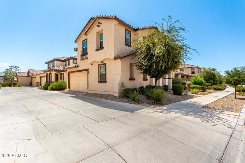 11675 166th Ln, Surprise, AZ 85388