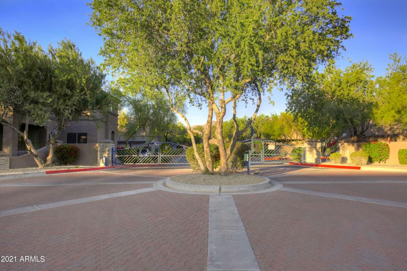 11680 E Sahuaro Dr #2014, Scottsdale, AZ 85259