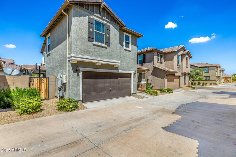 11688 165th Ln, Surprise, AZ 85388