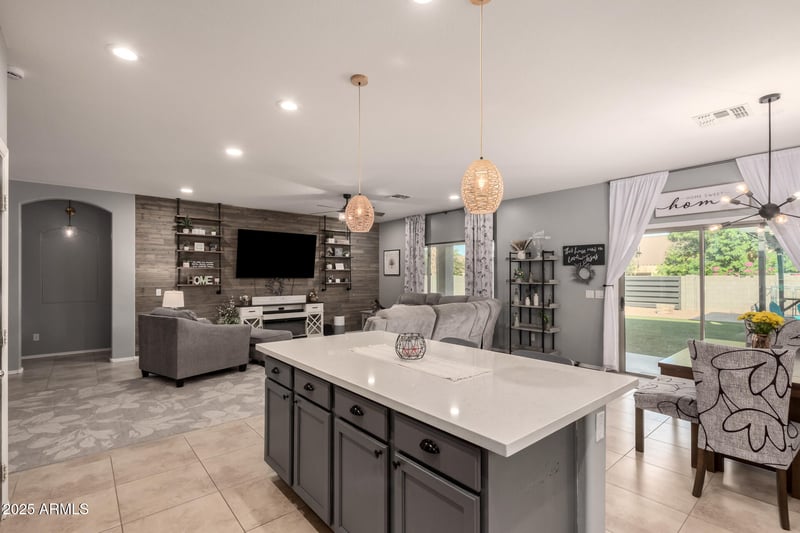 11691 165th Ave, Surprise, AZ 85388