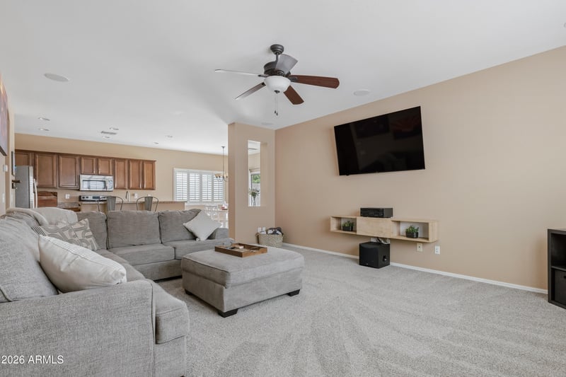 117 Reeves Ave, San Tan Valley, AZ 85140