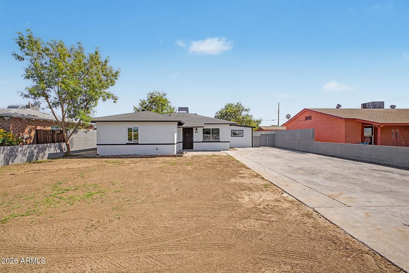 117 Roeser Rd, Phoenix, AZ 85041
