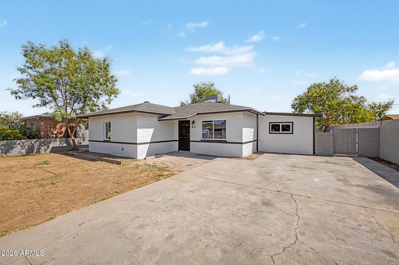117 Roeser Rd, Phoenix, AZ 85041