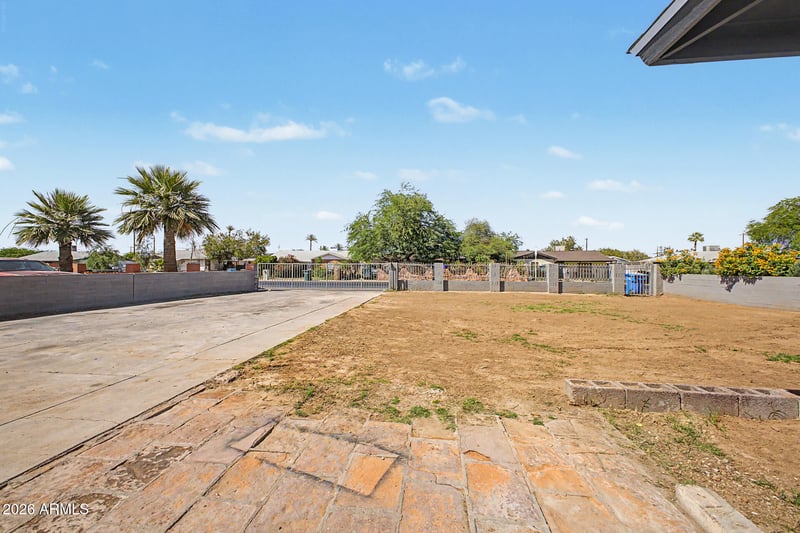 117 Roeser Rd, Phoenix, AZ 85041