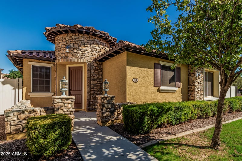 1170 Storment Ln, Gilbert, AZ 85296
