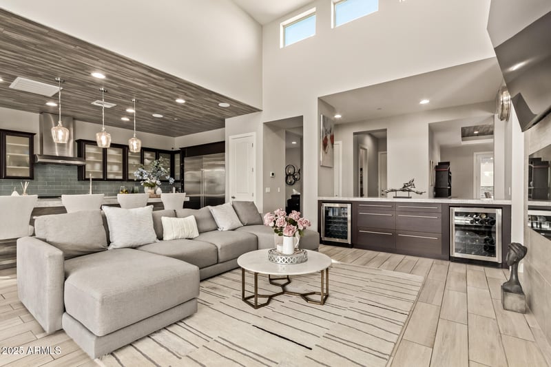 11707 Dove Wing Way, Peoria, AZ 85383