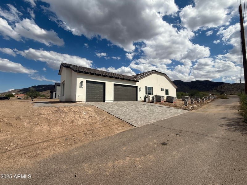 11715 39th Ave, Laveen, AZ 85339