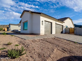 11715 39th Ave, Laveen, AZ 85339